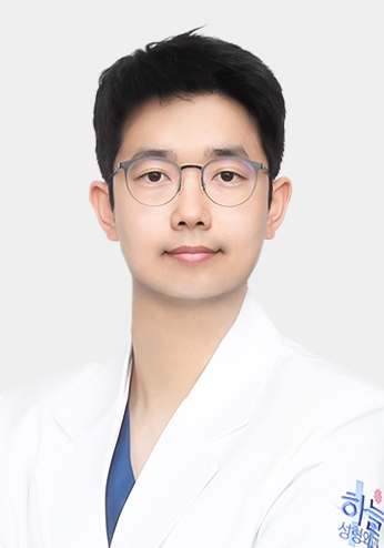 성형외과 전문의 김승현 SEUNGHYEON KIM