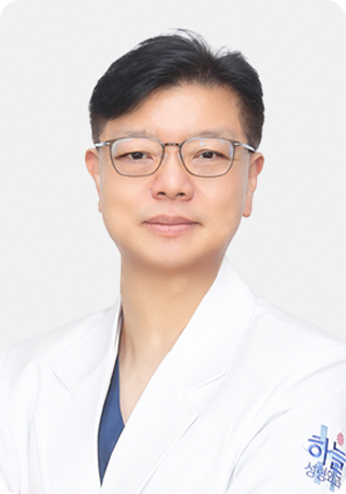성형외과 전문의 김영환 KIN YEONG HWAN