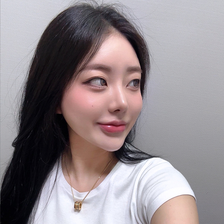 코수술 1년차 콧대라인 이뻐졌어요 ㅎㅎ